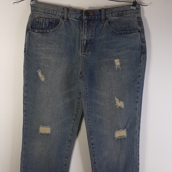 Piper & Blue Distressed Faded Jean Capris Size 9 - Picture 2 of 16